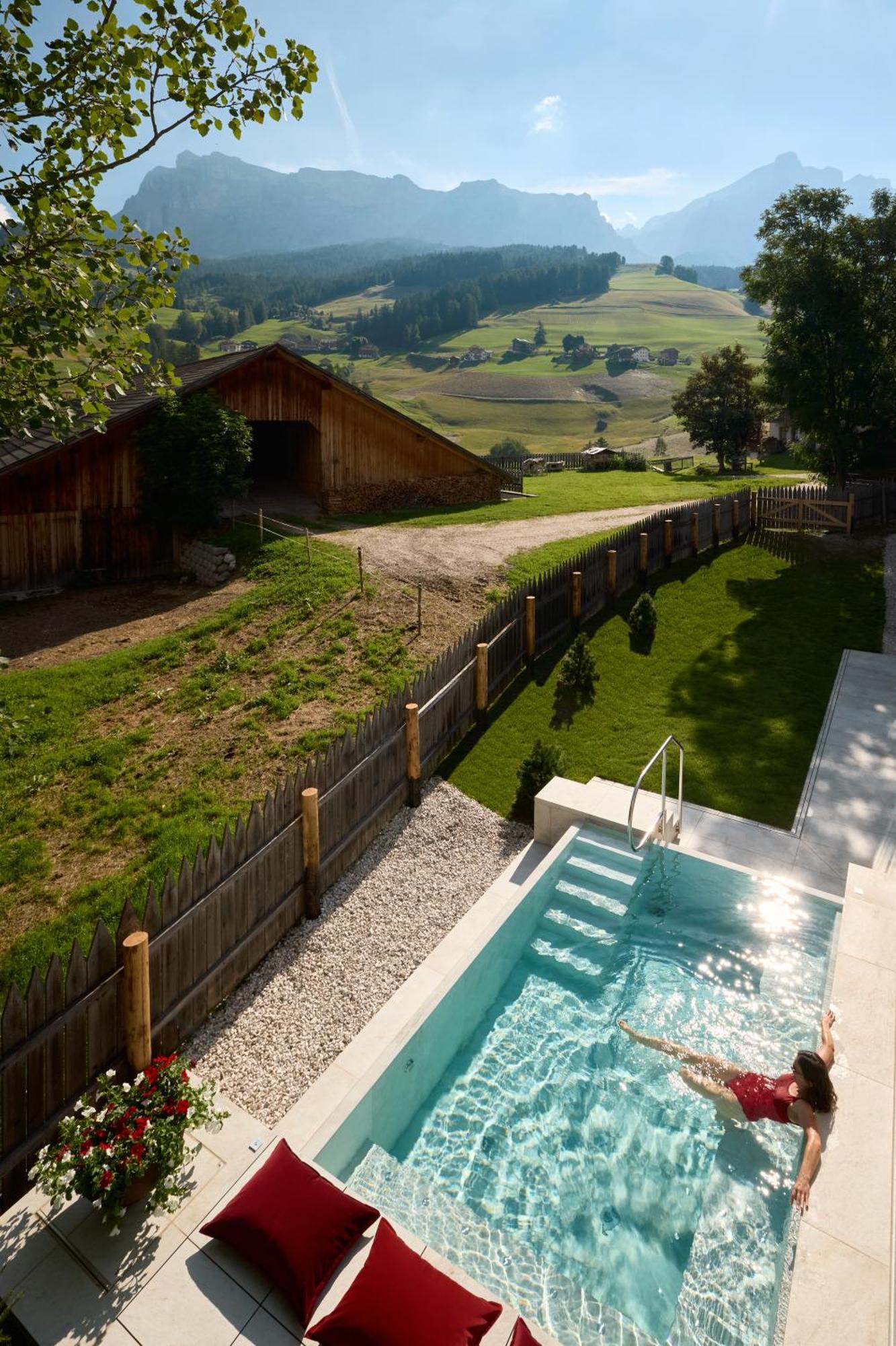 Hotel Des Alpes La Villa  Esterno foto