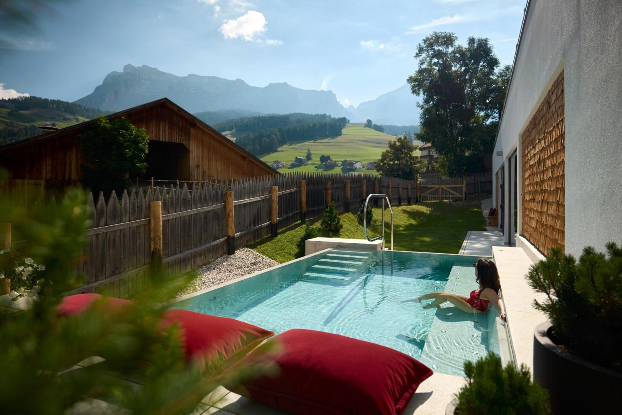 Hotel Des Alpes La Villa  Esterno foto