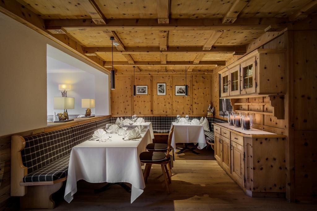 Hotel Des Alpes La Villa  Esterno foto