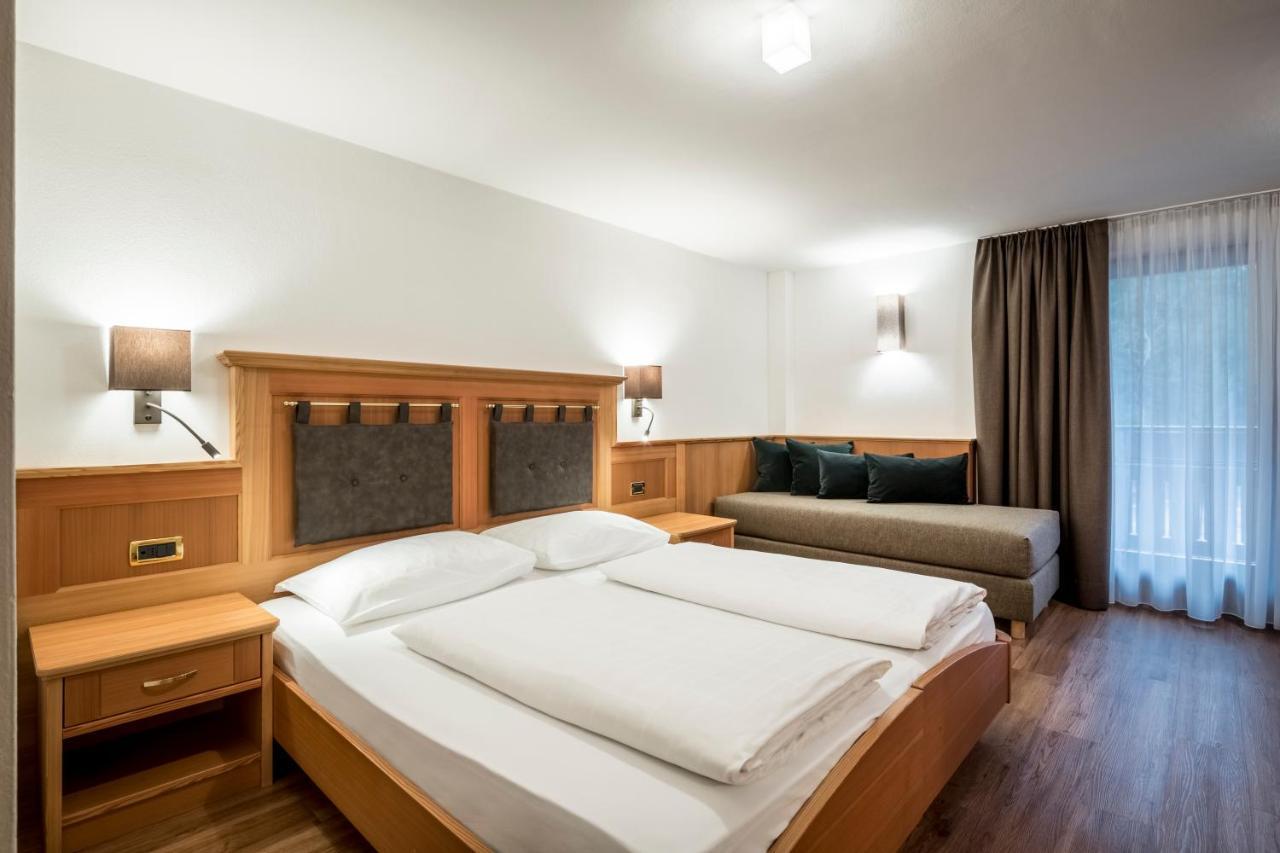 Hotel Des Alpes La Villa  Esterno foto