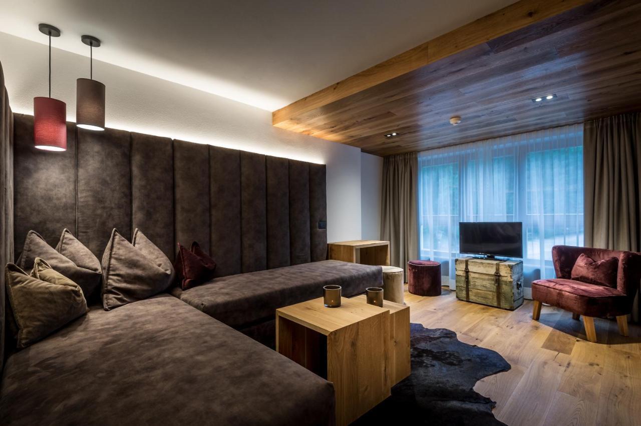Hotel Des Alpes La Villa  Esterno foto